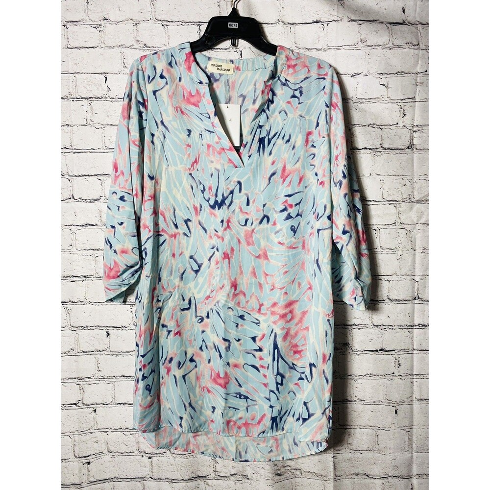 New Million Bullpup 3/4 Sleeve, V-neck, multicolor print tunic dress size L